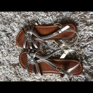 Report metallic sandal
